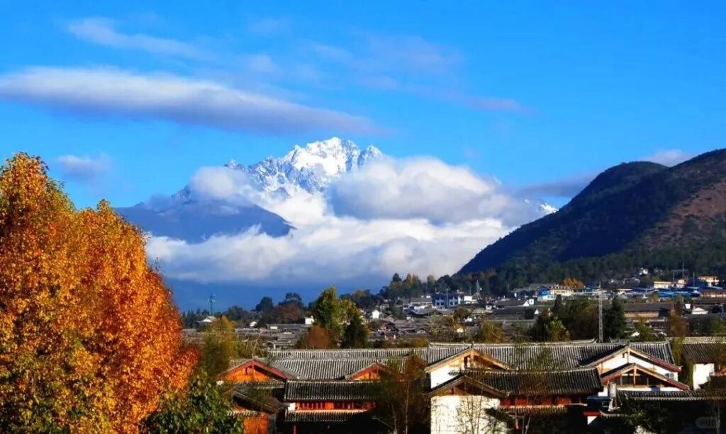 -Day Yunnan Classic Tour: Explore Ancient Tea Horse Road & Himalayan Foothills Adventure