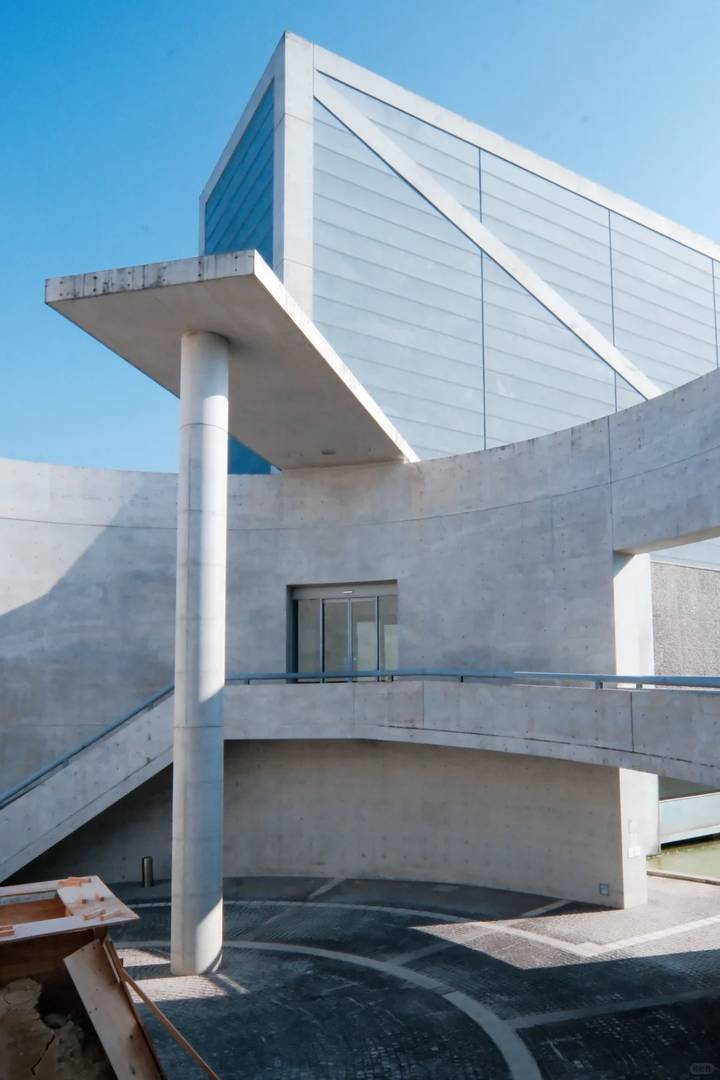 Osaka Travel Guide: Explore Sayamaike Museum's Stunning Water Exhibits & History