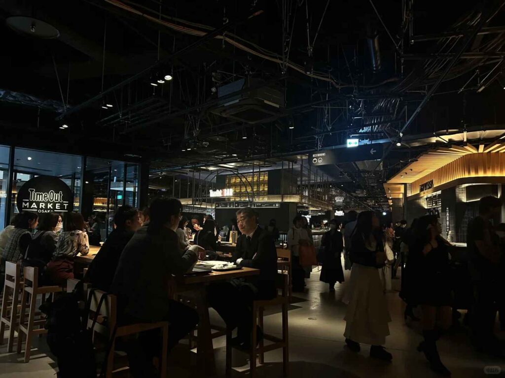 大阪梅田タイムアウト グourmet フードホール：ローカルでおいしい食べ物と絶対に試すべき料理ガイド