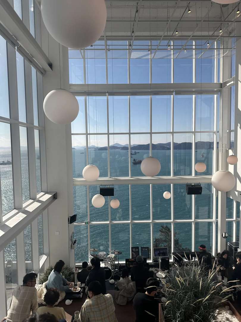 Os 10 Cafés Mais Bonitos de Busan com Vista para o Oceano Que Você Precisa Visitar