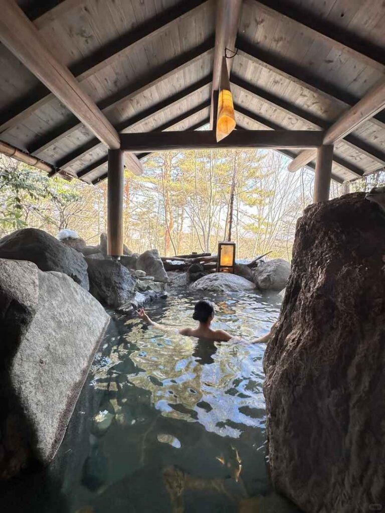 Unforgettable Japanese Hot Spring Experience: Best Onsen Retreats & Travel Tips