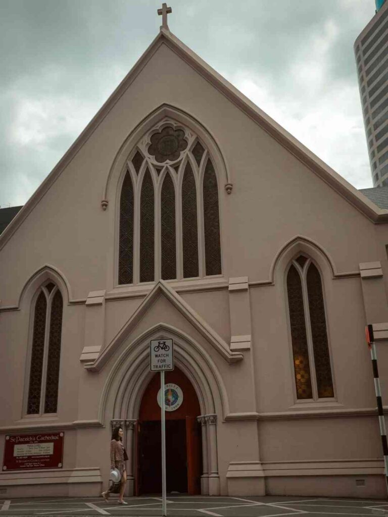 Auckland City Walking Tour: Top Attractions, Best Shopping Spots & Route Guide