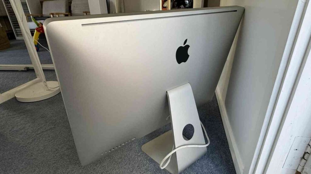 Auckland North Shore Used Apple iMac $50 – Powers On Issues Fixable