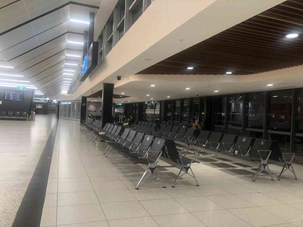 スタンプ أسترالي 🇦🇺 ملبورن الدخول سلس للغاية | الليلة في المطار