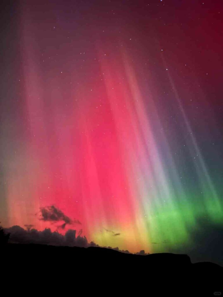 Melhores Locais para Observar as Auroras em Tasmânia em 2023 com Luzes Intensas