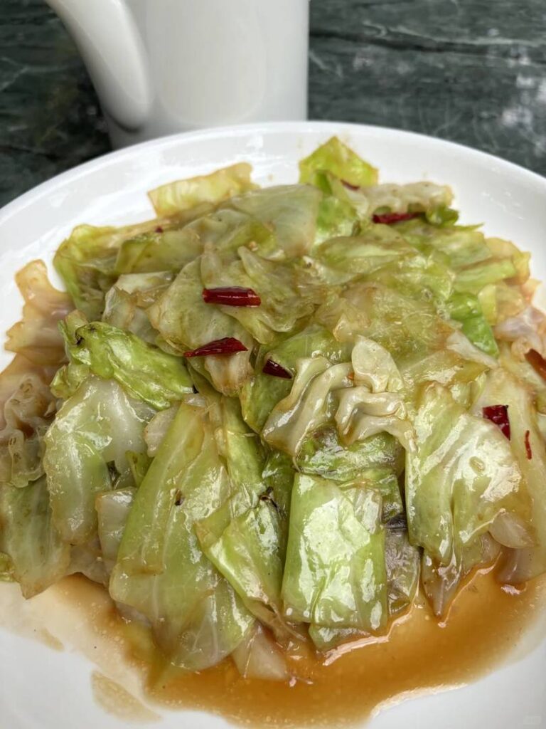 タンザニアで最高の中国料理: オリジナルのスパークツリー餃子と麺の体験