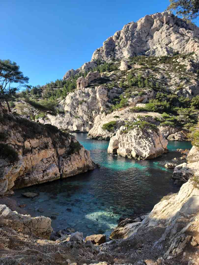 Melhores Trilhas de Caminhada nos Calanques de Marselha: Passeios Cênicos Inesquecíveis e Aventuras ao Ar Livre