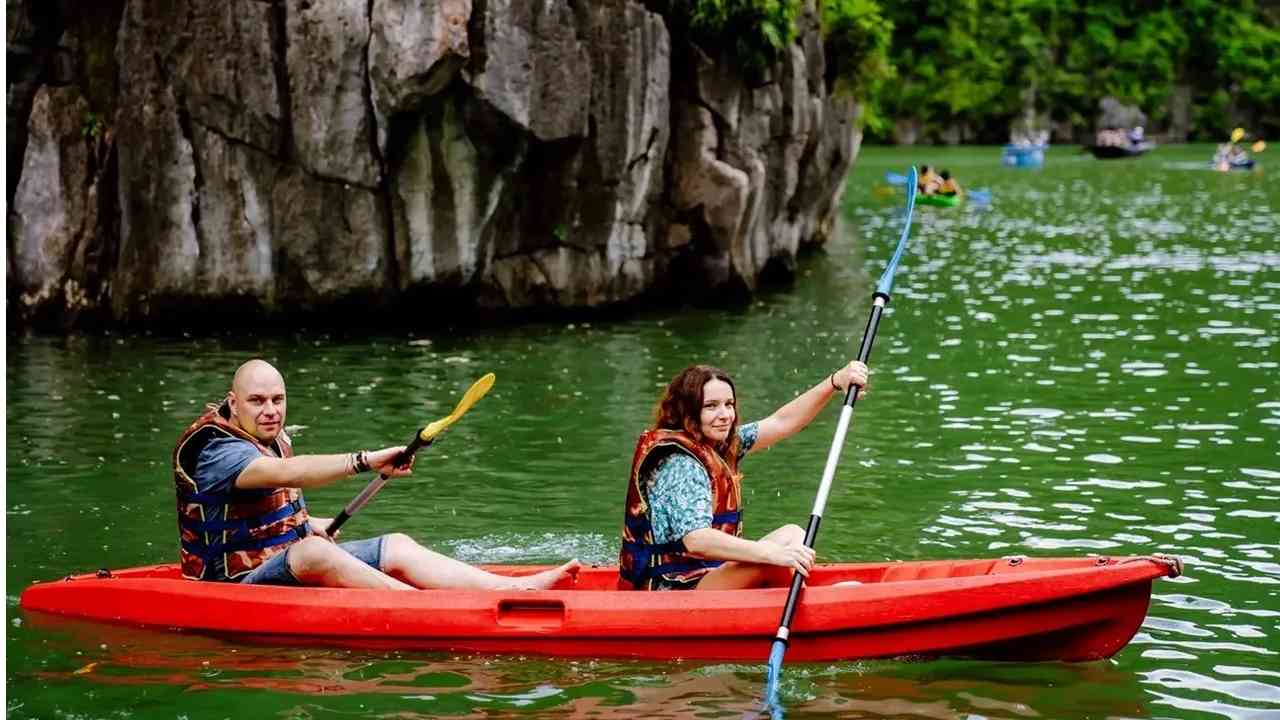 Best One-Day Halong Bay Tour from Hanoi: Itinerary and Tips