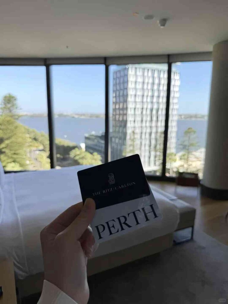 ベストパース旅行プラン！たった$1399で4泊滞在 —— 強烈におすすめ 😭