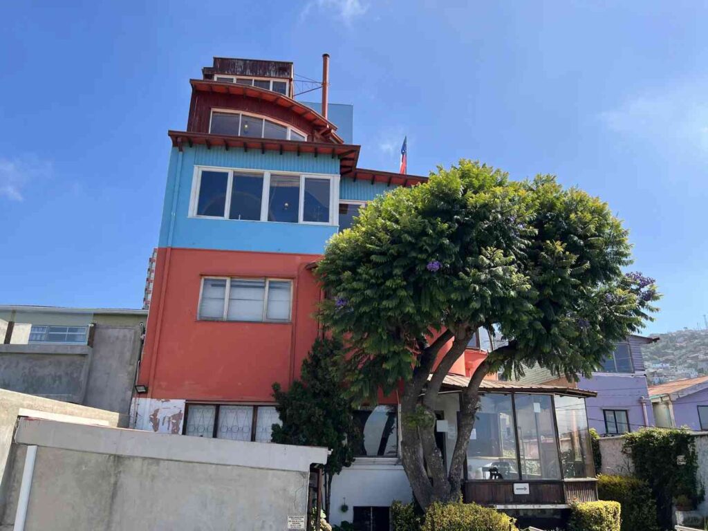 Melhor maneira de explorar Valparaíso e Viña del Mar com um orçamento limitado na primavera.
