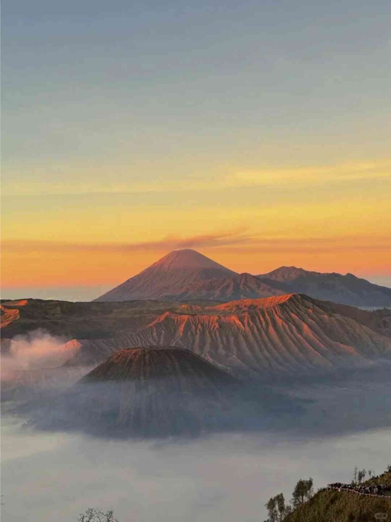 ブロモ火山の日の出：最高の時間と絶景のためのティップス