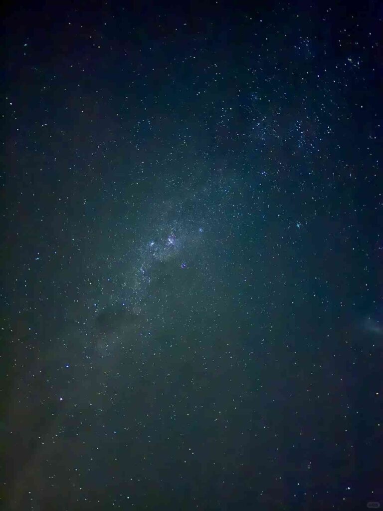 Perseguindo a Aurora Australis em Hobart: Uma Noite de Magia das Luzes do Sul