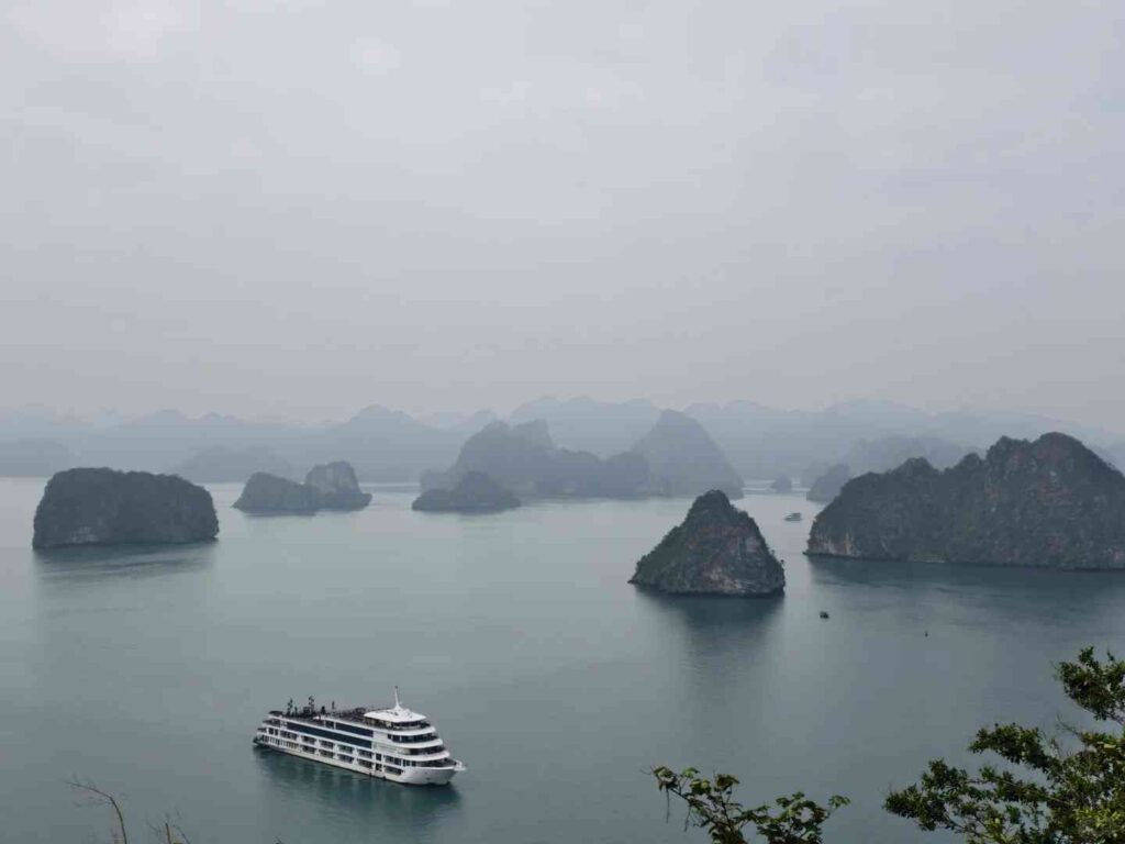 Day 2 Vietnam Adventure: Exploring the Breathtaking Halong Bay Views