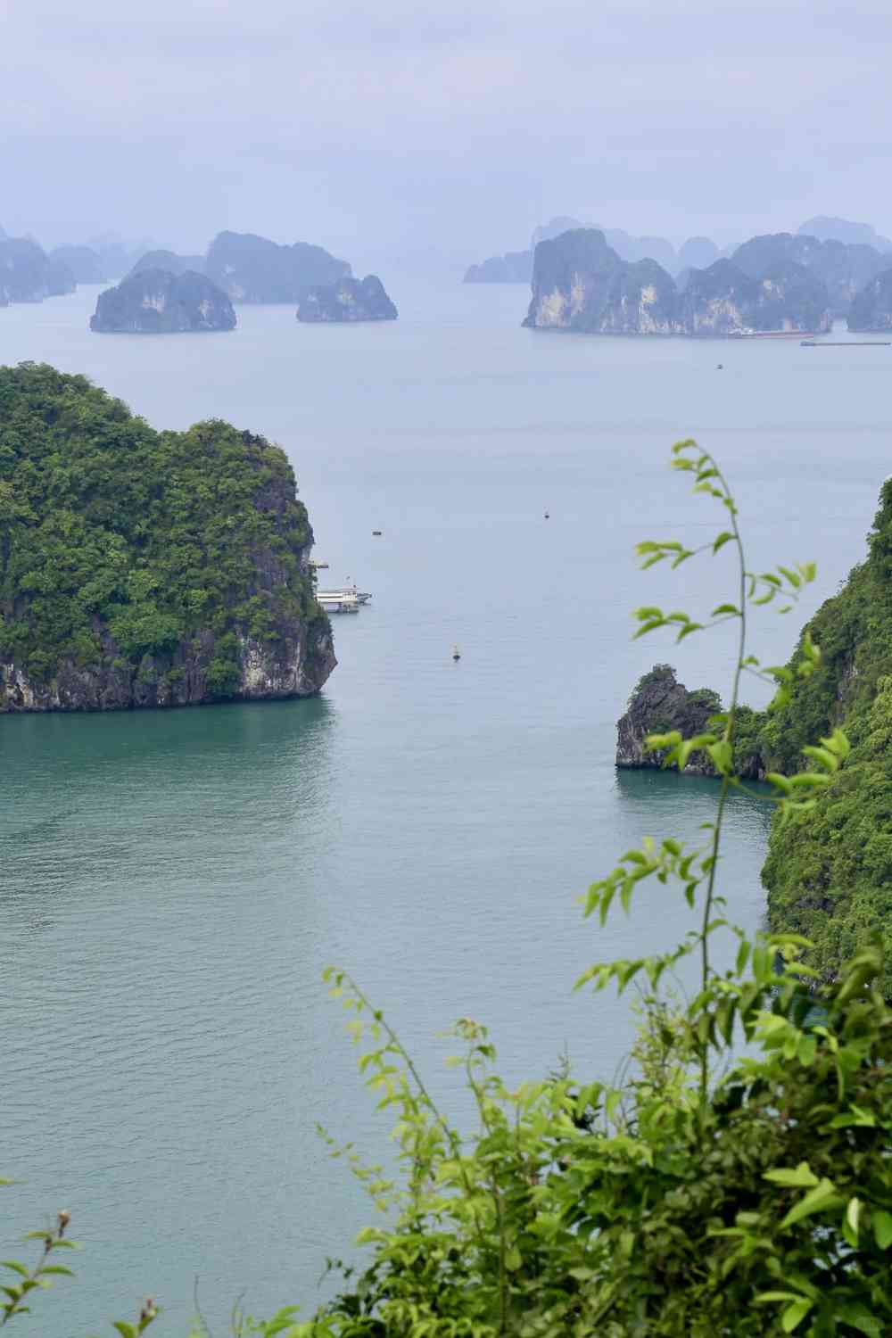 Discover Halong Bay: Vietnam's Stunning Sea Guilin Adventure
