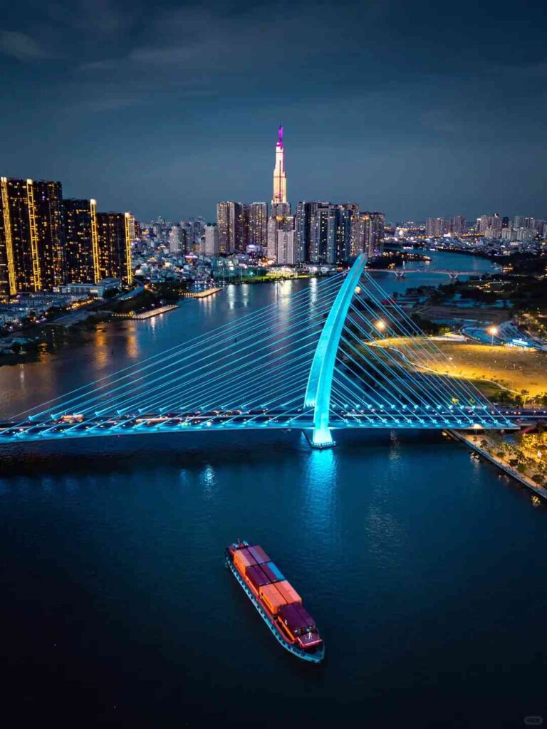 ホーチミン市を発見：ベトナムの「小さな上海」と称される夜景は世界クラスか？