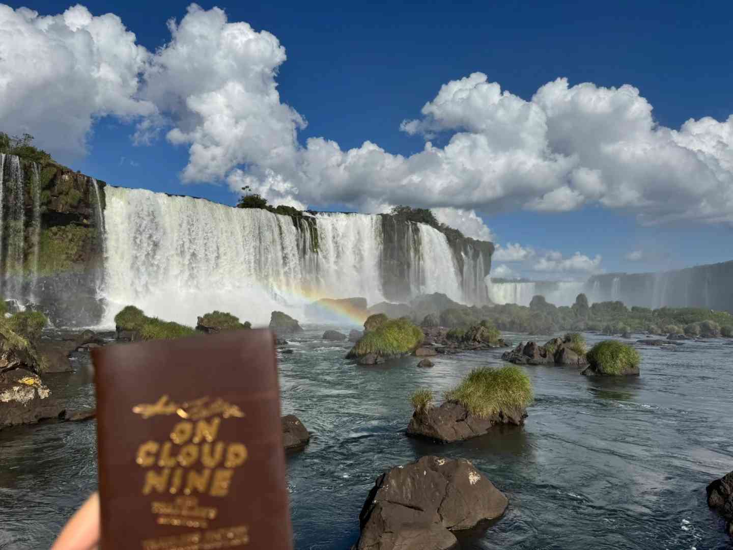 Открыть водопад Игуасу: весеннее световое шоу в Бразилии 🇧🇷