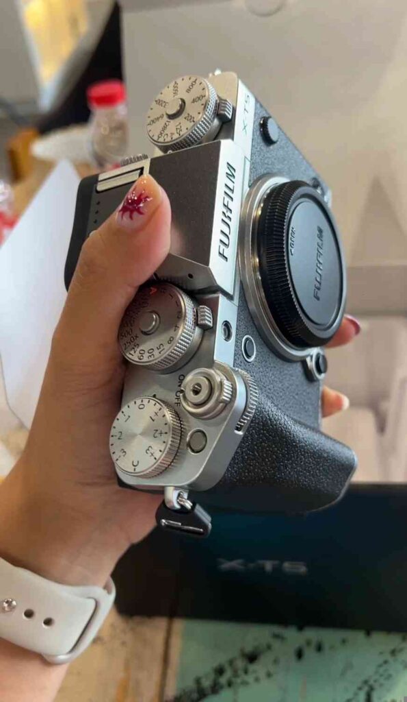 Discover Indonesian Specialty: Best Jakarta Fuji Camera Deals 🇲🇨📷