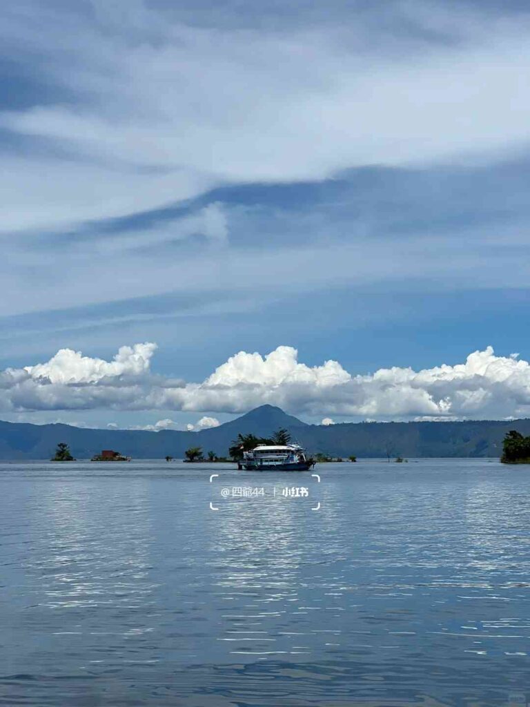 Découvrez l’unique lac Toba en Indonésie : la plus grande aventure volcanique au monde