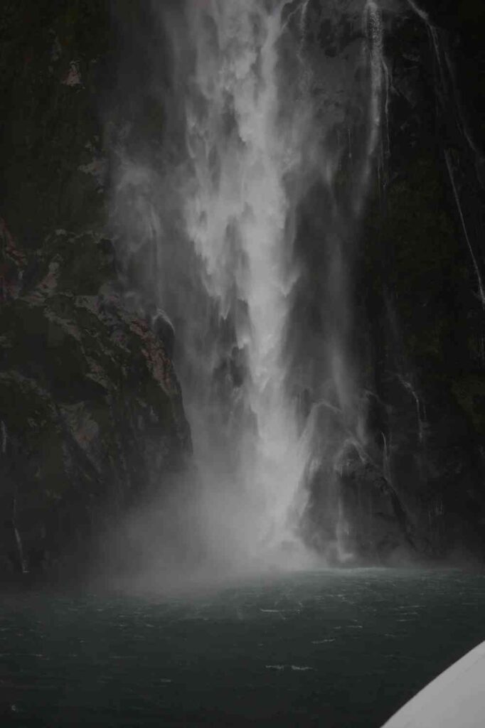 Discover Milford Sound Live: A Breathtaking Once-in-a-Lifetime Experience