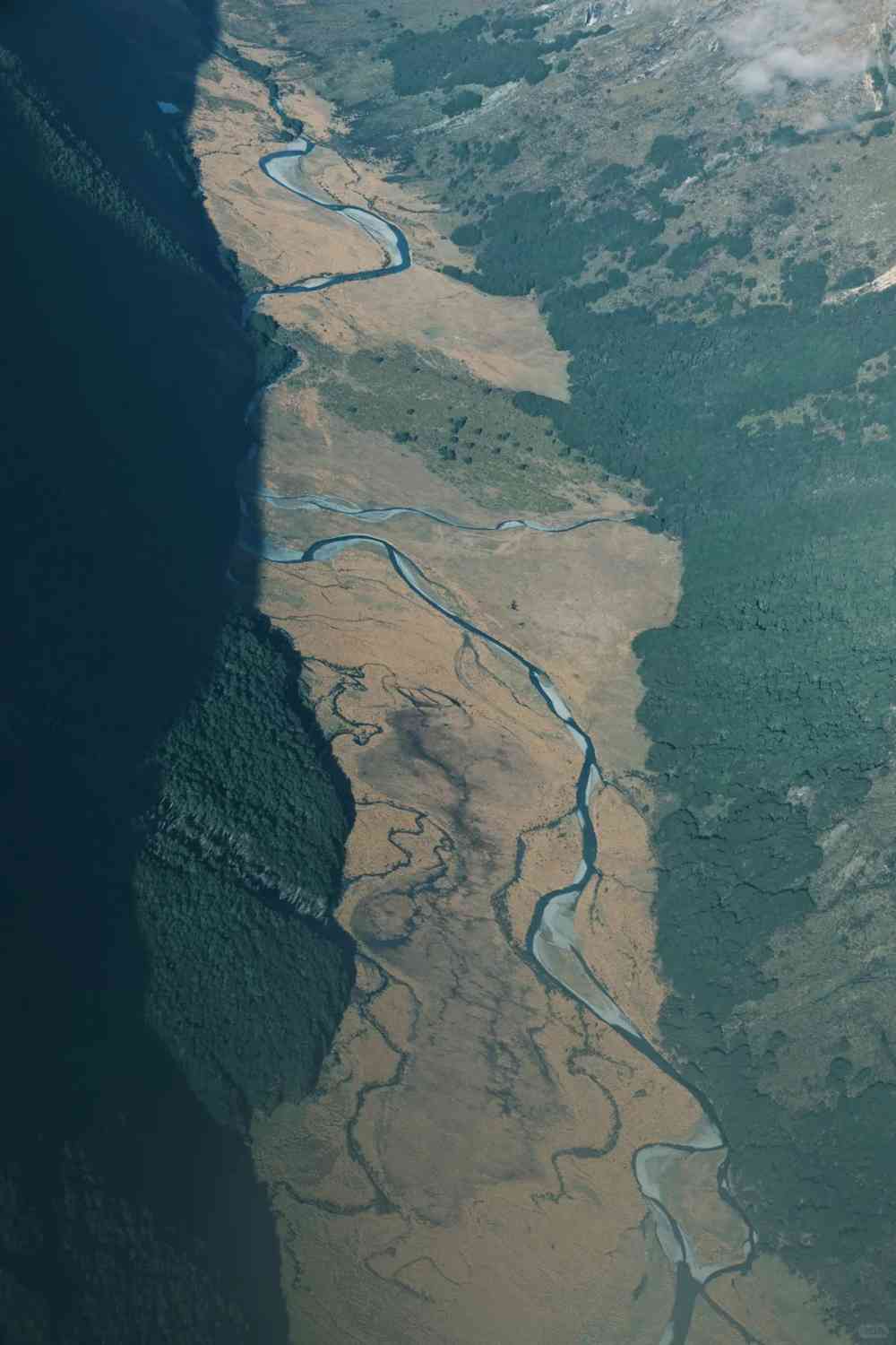 Descubra os Tesouros Ocultos de Milford Sound: Guia Completo para um Tour Fora dos Rotas Tradicionais de Avião
