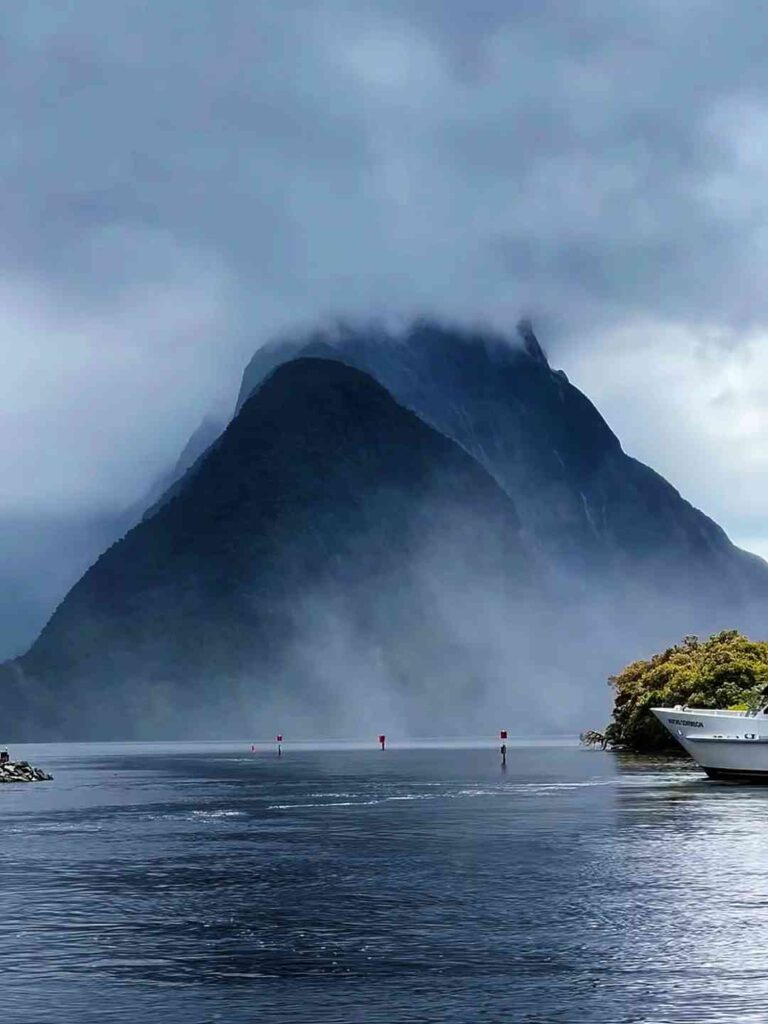 Entdecke Queenstown, Neuseeland: Deine ultimative Heilungsflucht in Neuseeland.