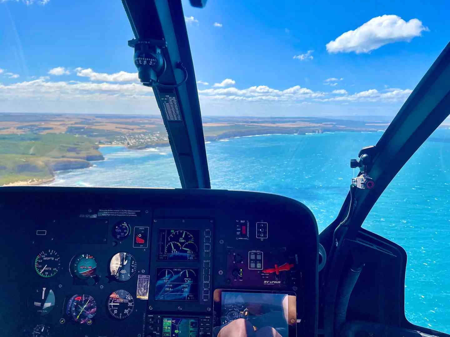 Découvrez la Liberté Panoramique : Partez à l'Aventure sur la Great Ocean Road en Australie 🚗🌊