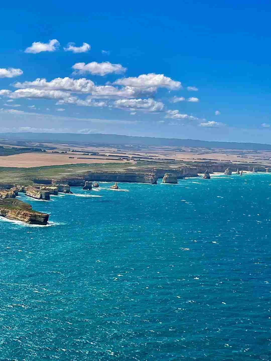 Découvrez la Liberté Panoramique : Partez à l'Aventure sur la Great Ocean Road en Australie 🚗🌊