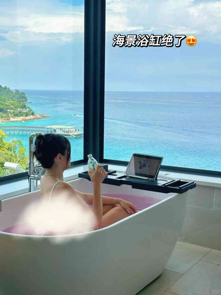 忘れられない絶景を発見しよう：スローワールドトラベラー向けのシービューバスタブホテル