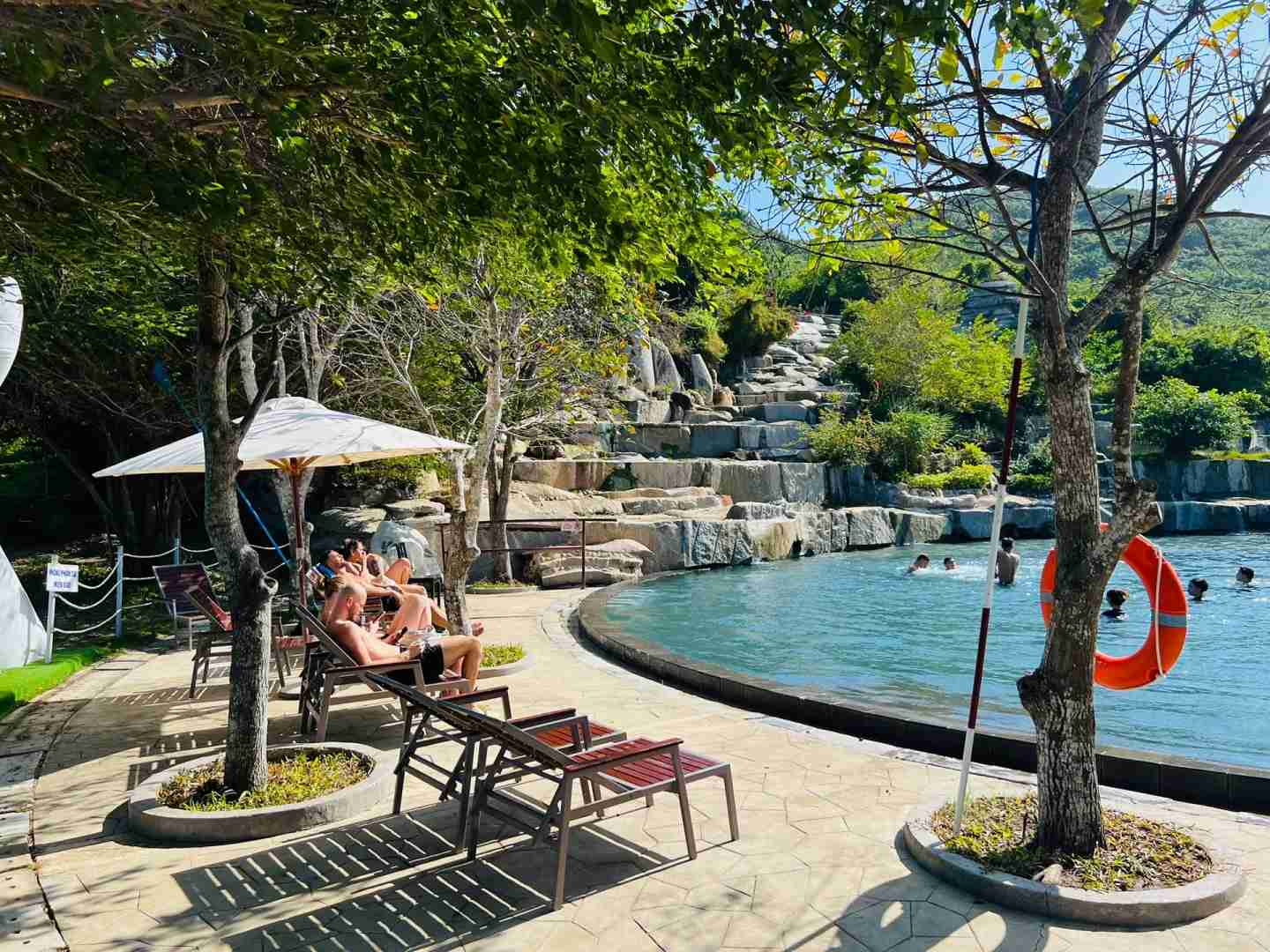 Descubra Cenas de Inverno Vibrantes no Vietnã: Vídeos ao Vivo vs Fotos🌴🇻🇳
