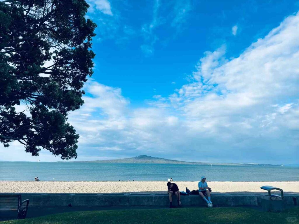Découvrez pourquoi Auckland est considérée comme la ville la plus vivable au monde aujourd’hui.