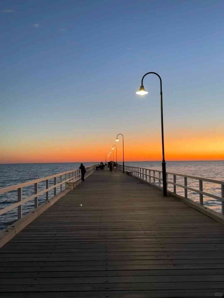Découvrez les meilleurs endroits pour admirer le coucher de soleil à Port...