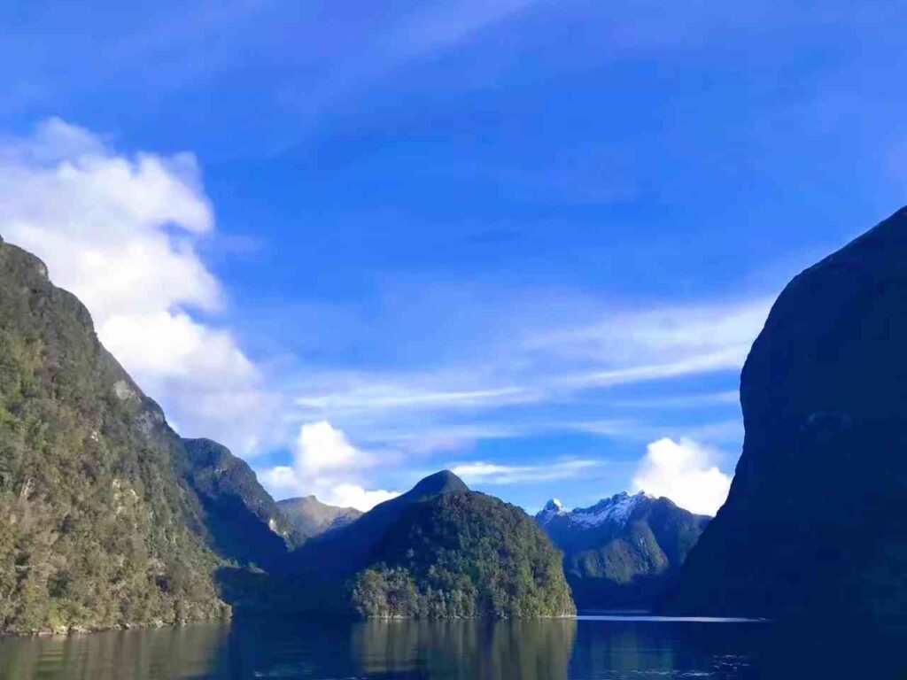 Discover the Breathtaking Beauty of New Zealand’s Milford Sound Today