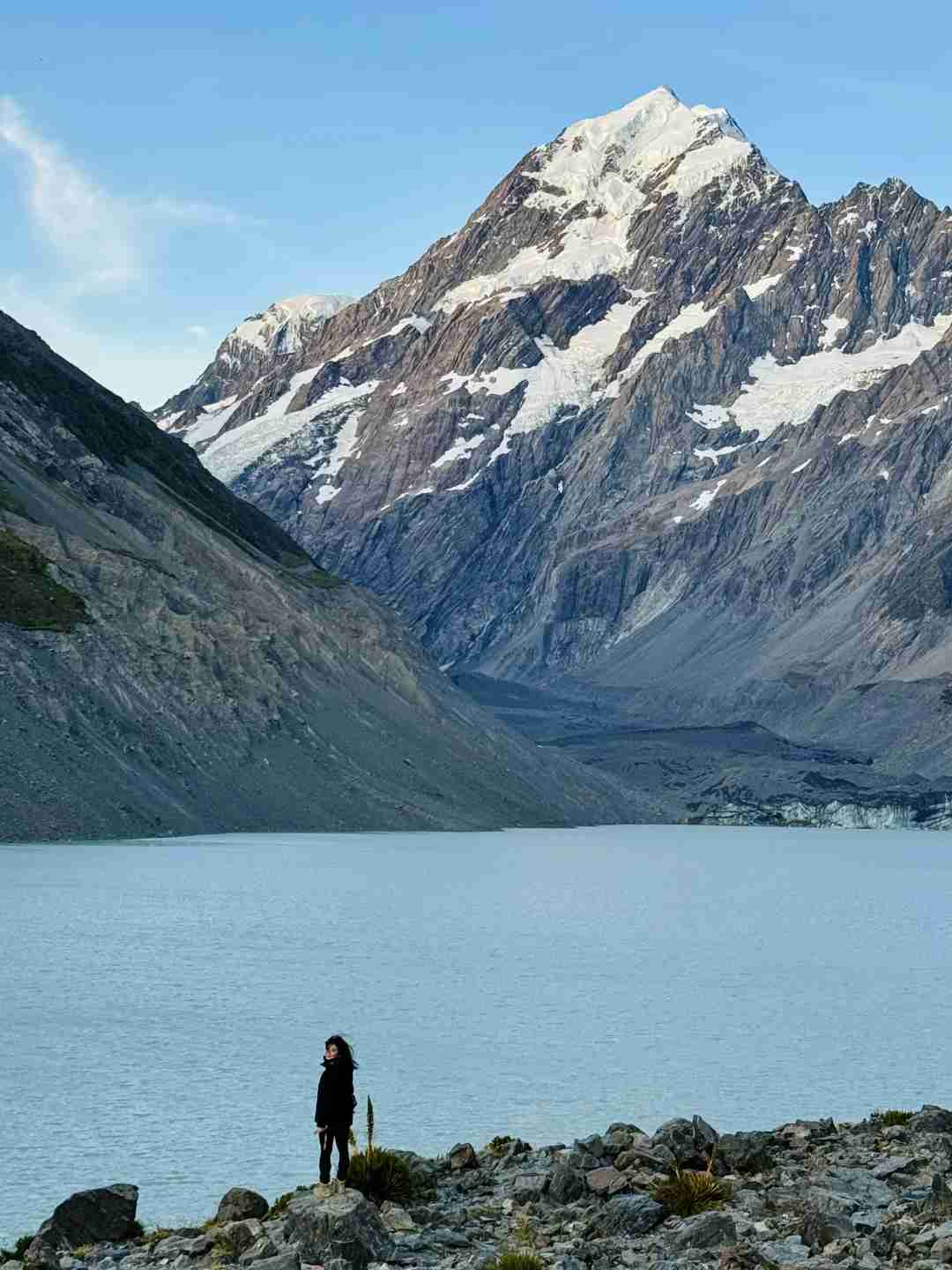 Descubra o Pico Mais Alto da Nova Zelândia: Luz Dourada do Amanhecer no Hooker Valley Track