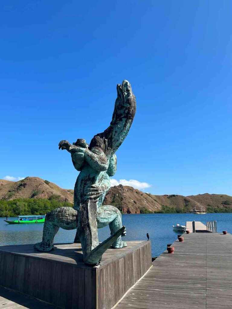 Discover the Long-Awaited Komodo Dragon: A Rare Encounter in the Wild!
