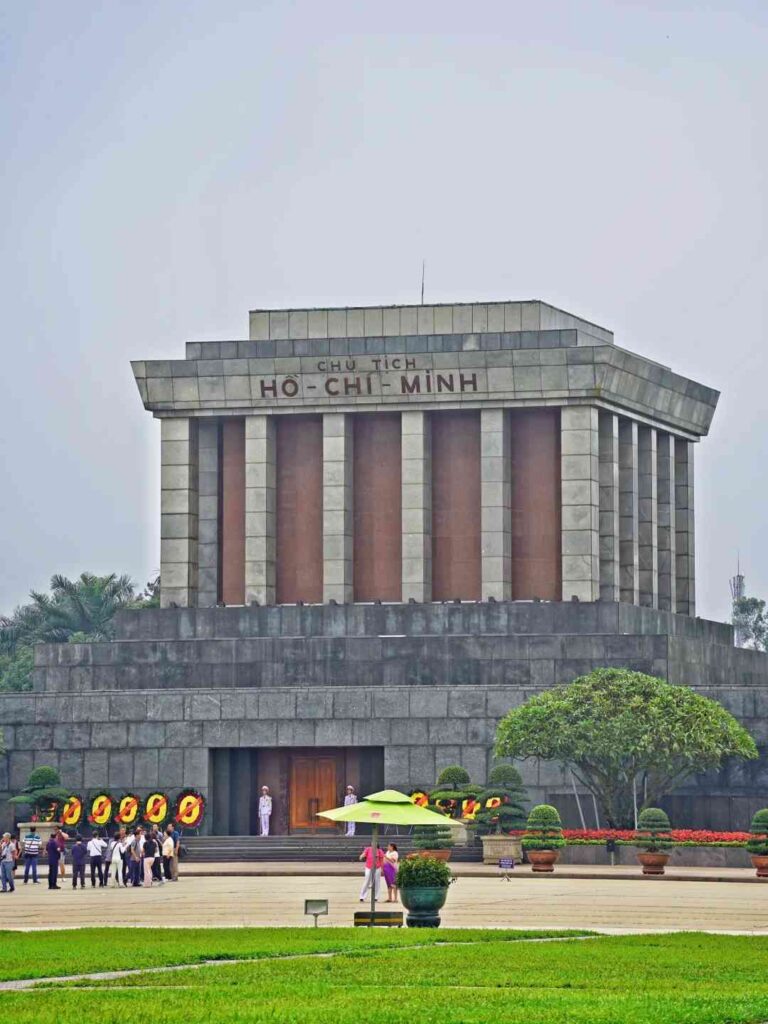 Descobrindo o Charme: Por Que Prefiro Hanói Caótica a Ho Chi Minh City 🇻🇳