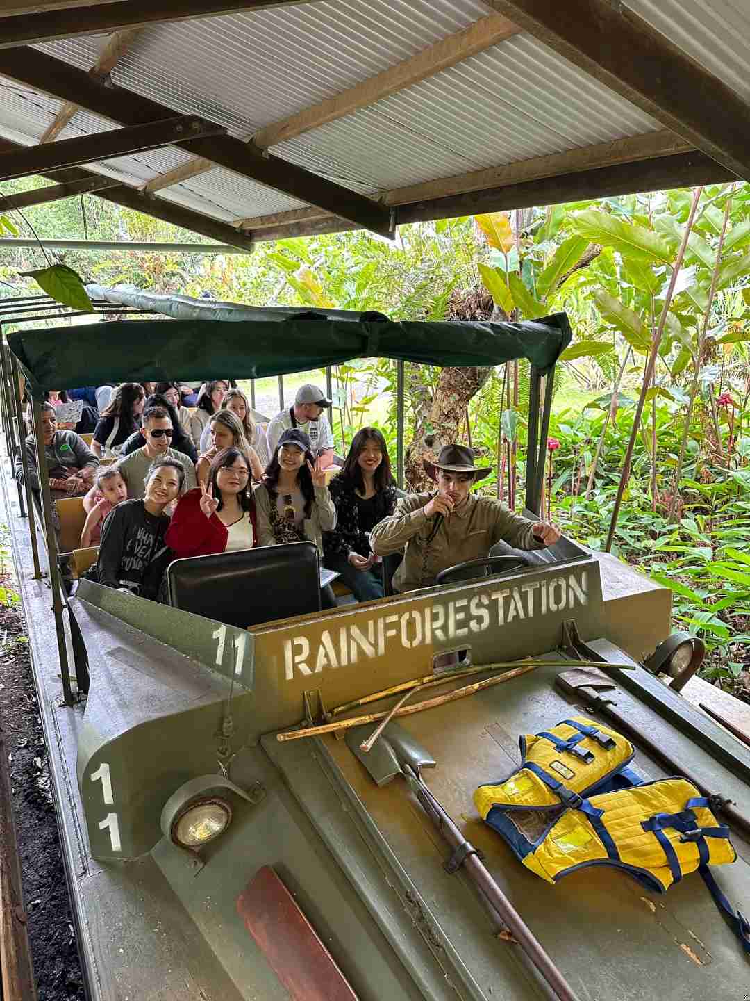 Explore Cairns & Kuranda Rainforest: Scenic Skyrail Experience🌴🚡