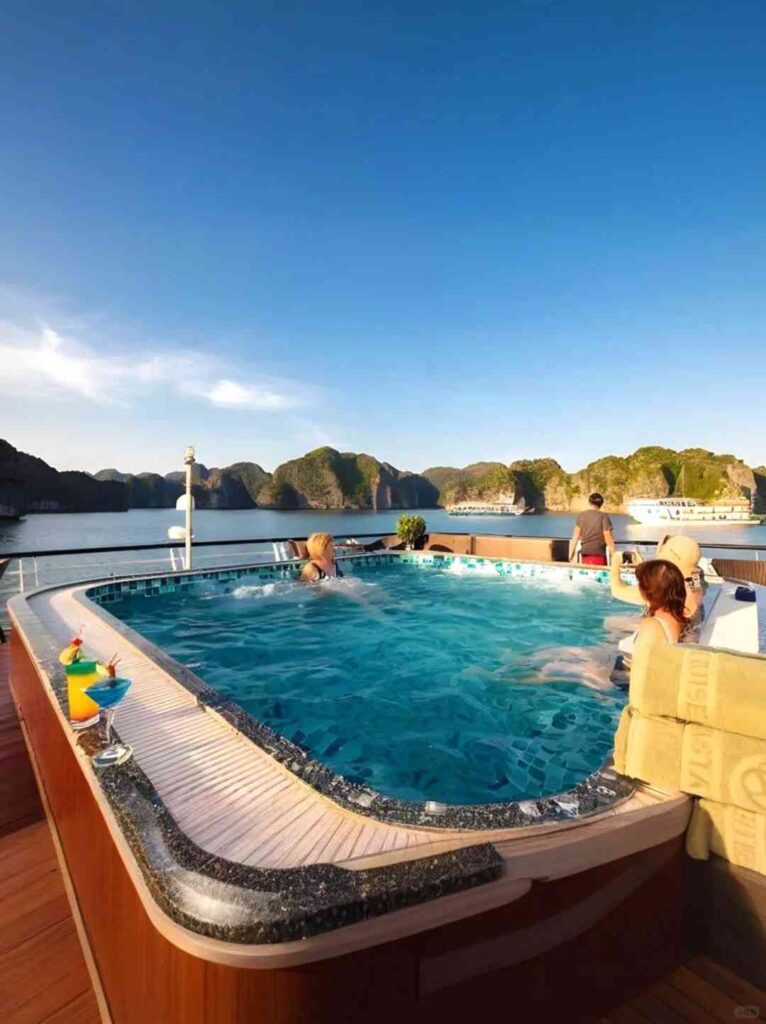 Explore Ha Long Bay at 21°C: Your Ultimate Reverse Tourism Escape This Spring Festival