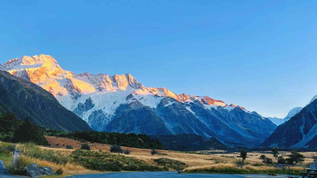 Explore Hiking Trails in Mount Cook, New Zealand: A Nature Lover’s Guide