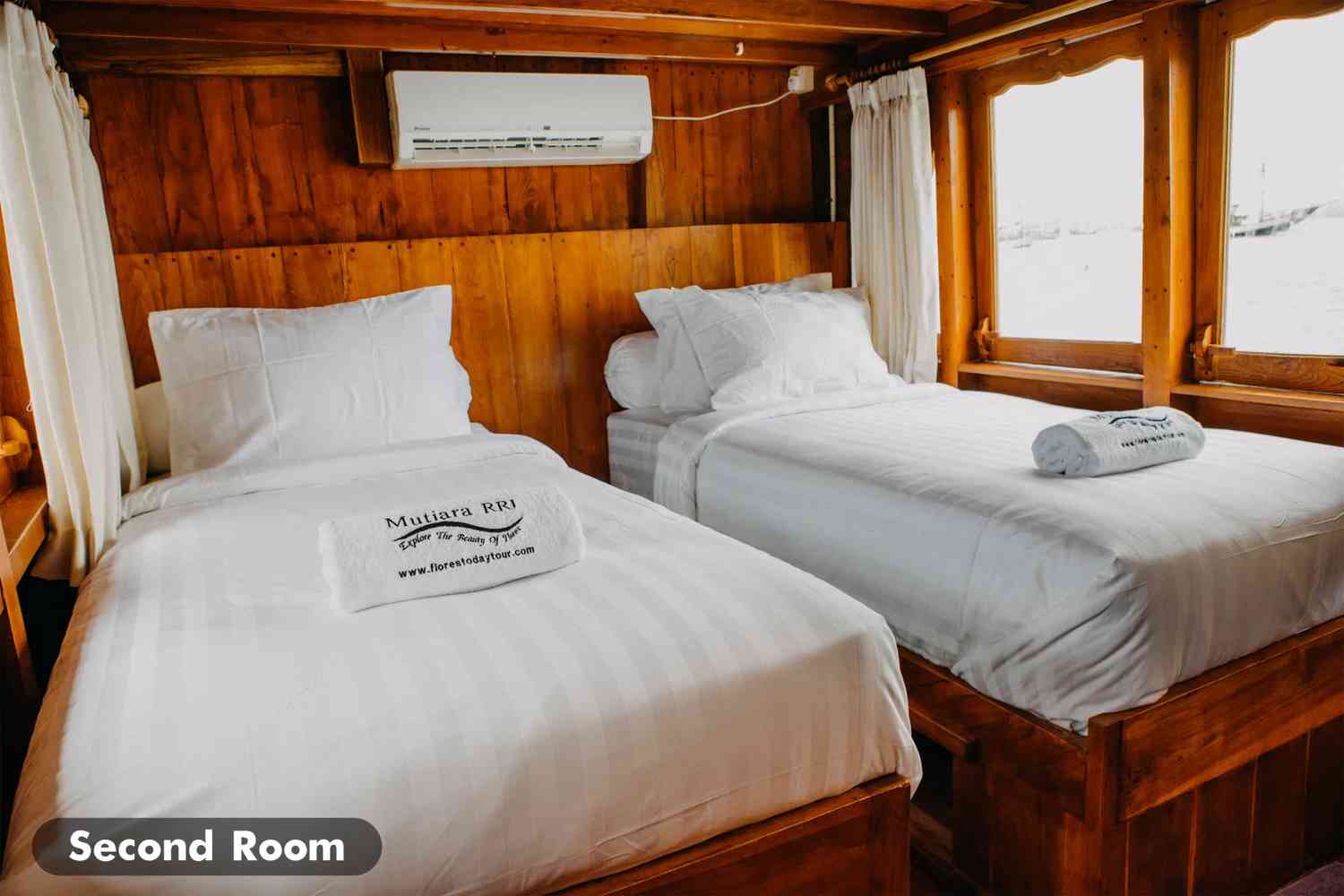 Explore Komodo Liveaboard Adventure for Groups of 4+ Persons