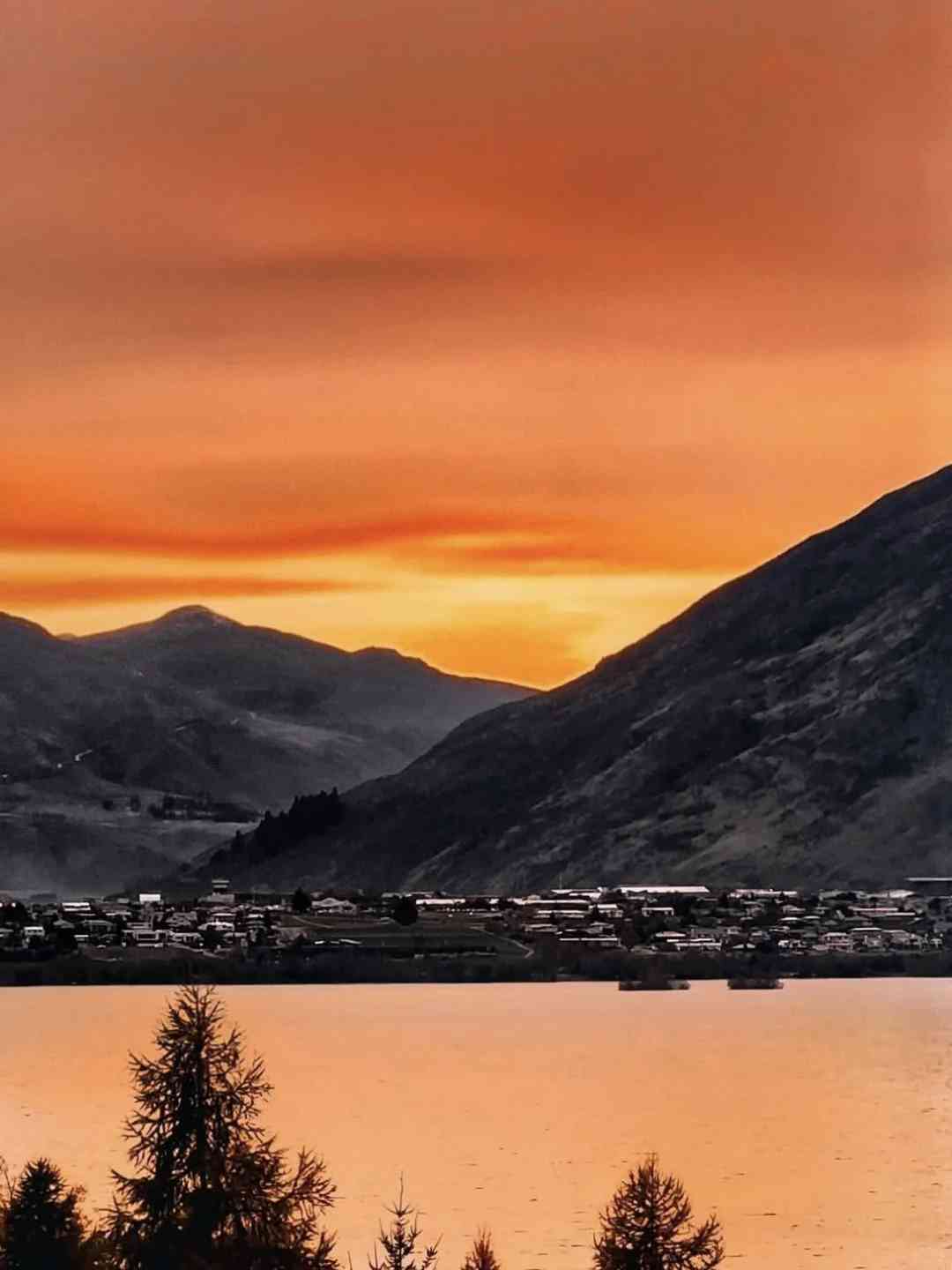 Explore Queenstown, NZ: Where Every Snapshot Feels Like a Cinematic Masterpiece 🎬