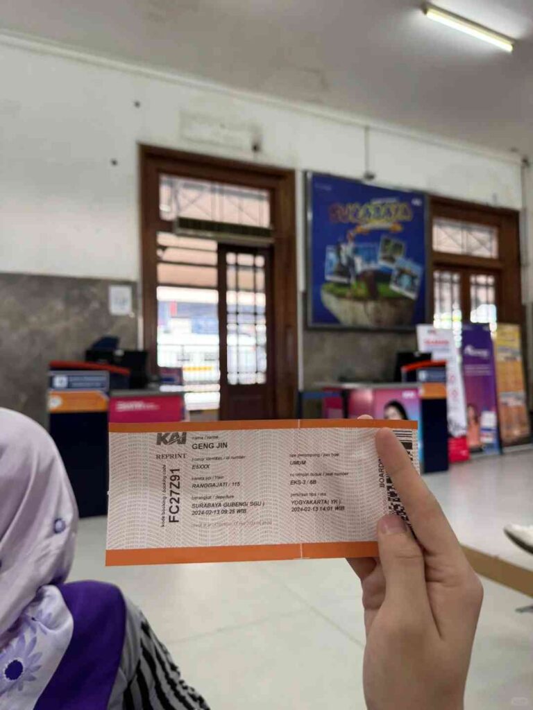 Yogyakarta erkunden: 2.13 Real Scene Travel Vlog 🚞 Entdecken Sie lokale Wunder