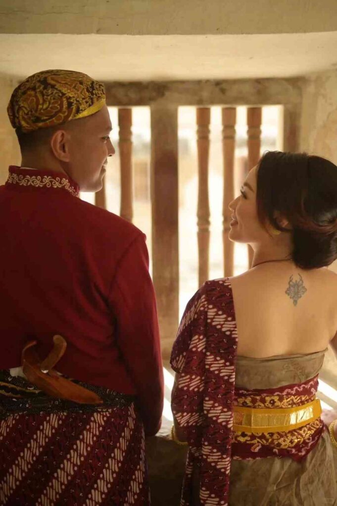Erkunden Sie Yogyakarta, Indonesien: Machen Sie atemberaubende Fotos wie in "Blumen und Jugend"