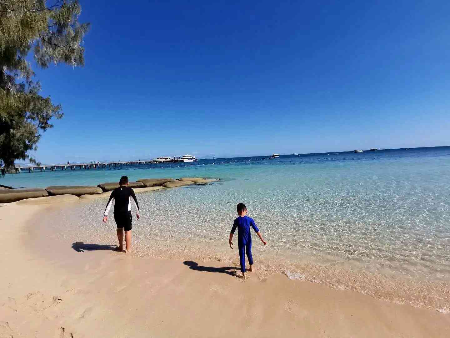 استكشف الحاجز المرجاني العظيم: نصائح مثالية لطيران الهليكوبتر والغوص لتجنب الأخطاء الشائعة