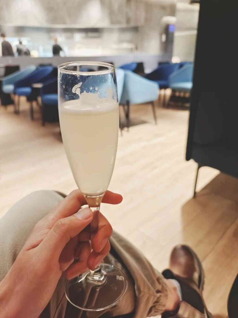 Как получить доступ к лучшей VIP-лоунжу в аэропорту Сантьяго в Чили за менее чем 50 долларов?