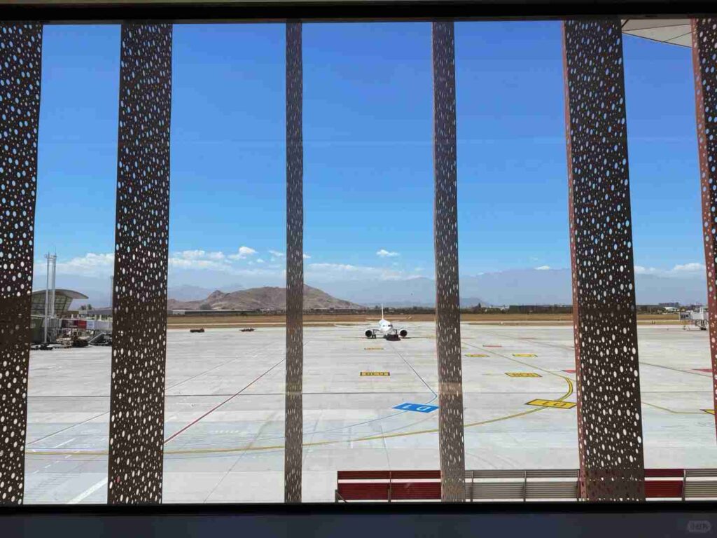 How to Avoid Taxi Scams at Santiago Airport in Chile Safely and Cheaply