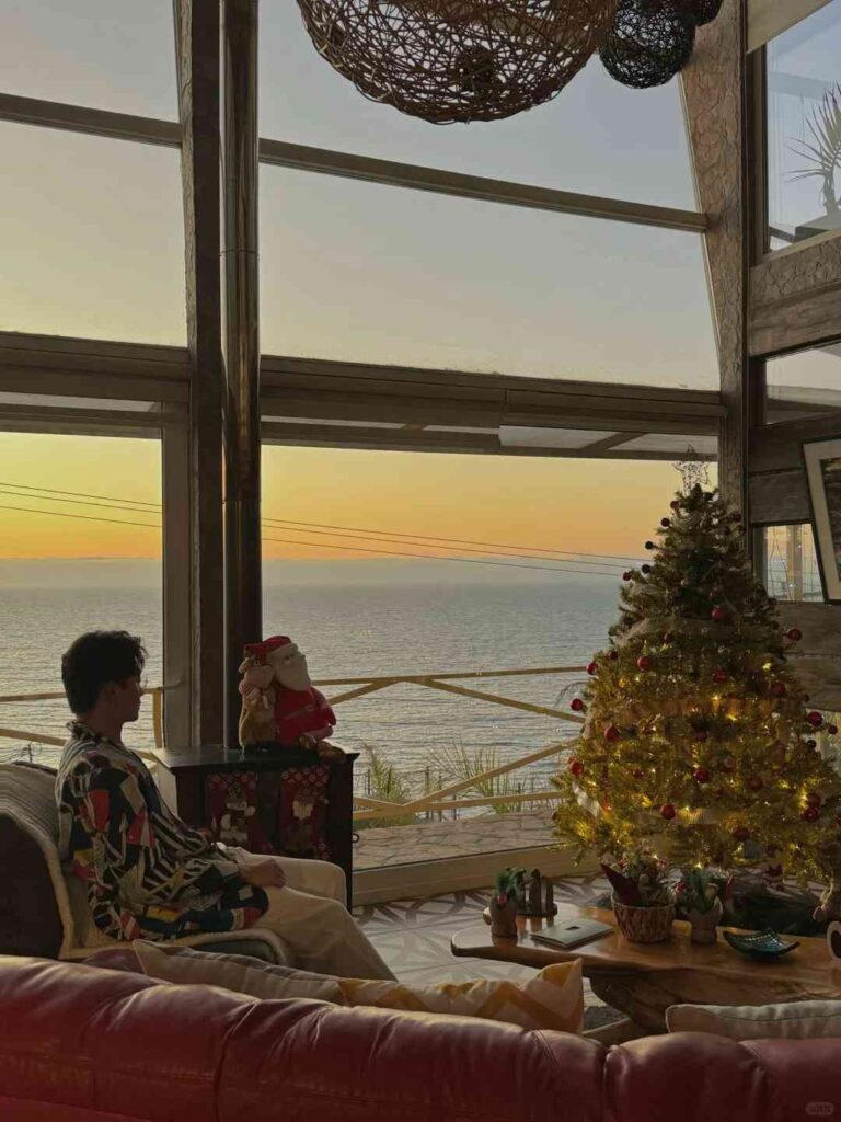 How to Experience Valparaiso Chile’s Local Relaxation on a Budget: Best Tips & Routes