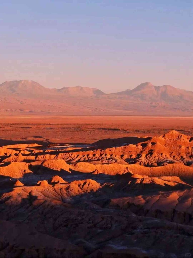 Comment explorer la vallée de l'arc-en-ciel dans le désert d'Atacama sans se ruiner 🌈💰