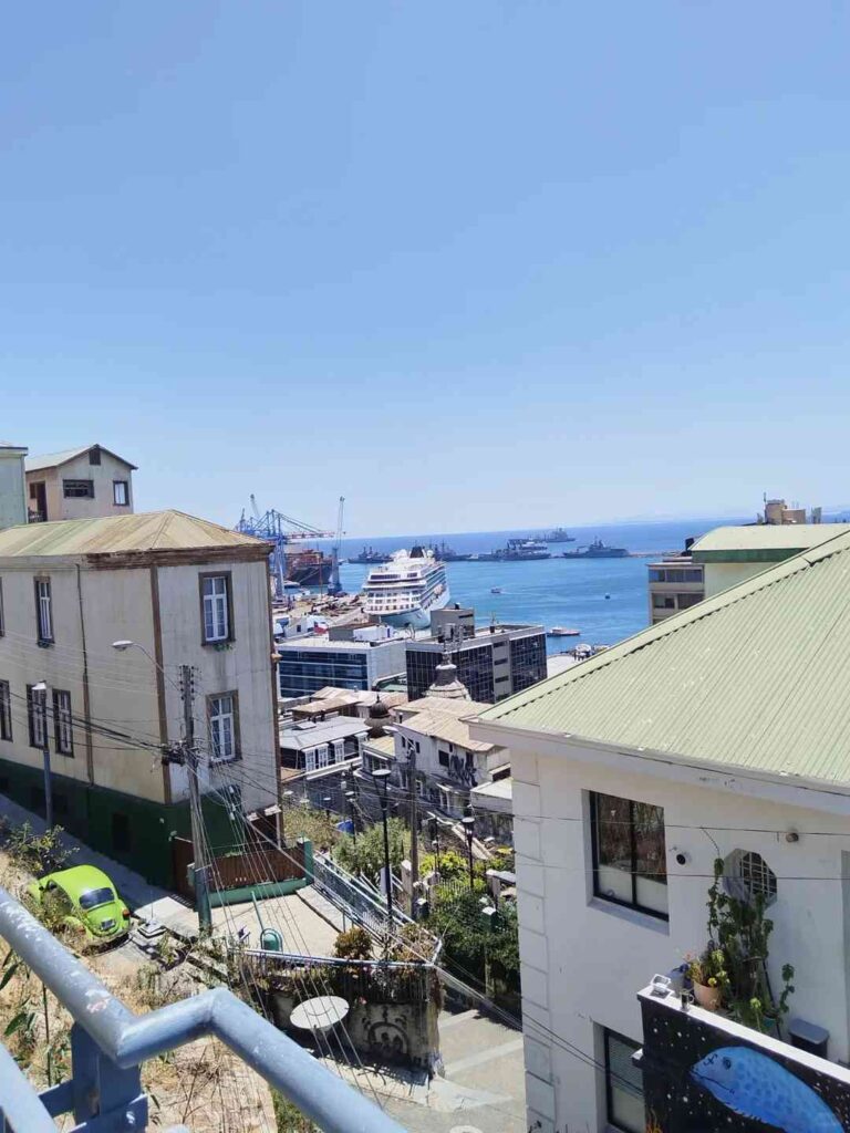 How to Explore Valparaiso Chile on a Budget: Best Tips and Routes