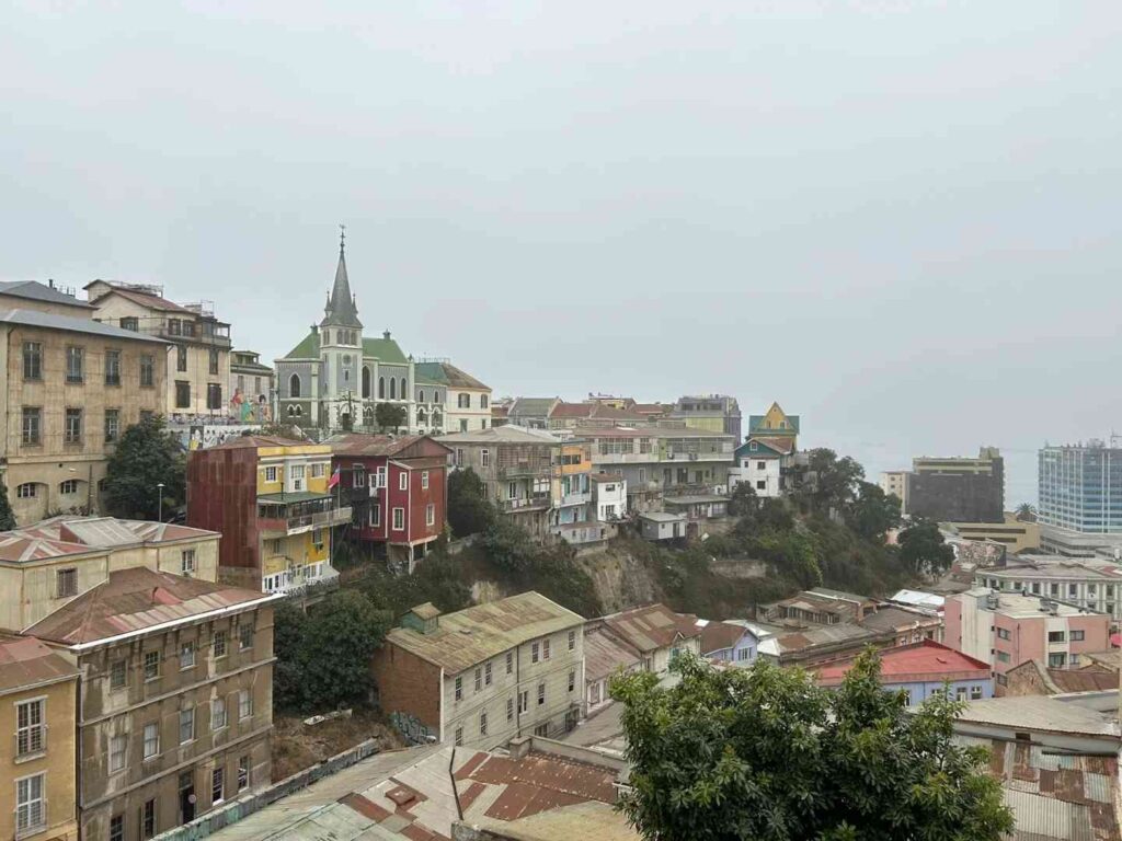 How to Explore Valparaíso on a Budget: Best Tips and Hidden Gems