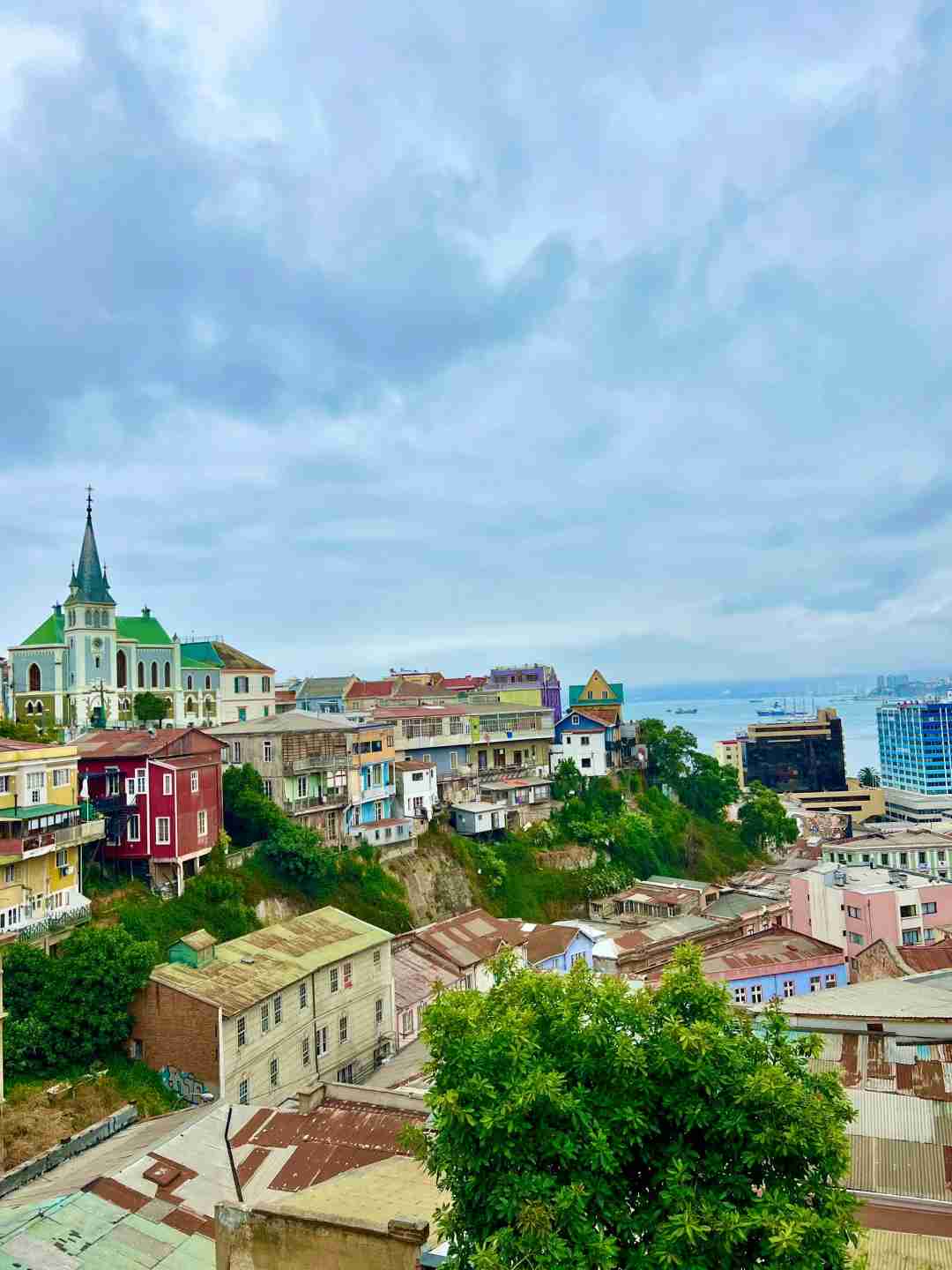 How to Explore Valparaíso on a Budget: Is It Worth the Hype?